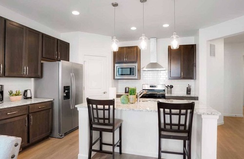 Longmont House | Elegance on High Point Dr