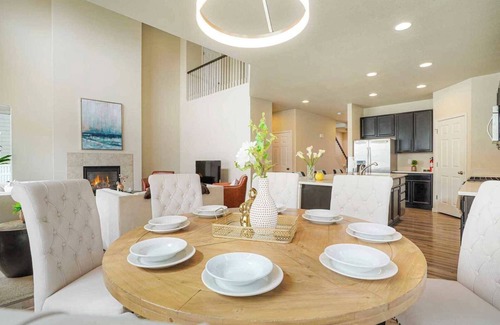 Longmont House | Elegance on Linda Pl #41709