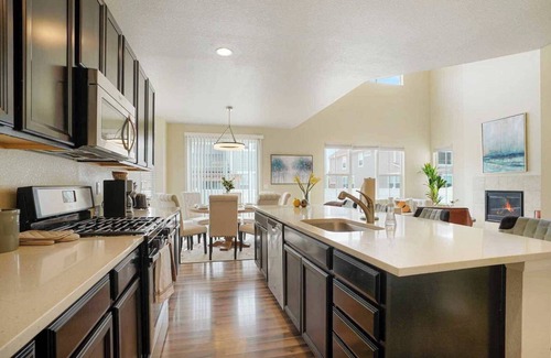 Longmont House | Elegance on Linda Pl #41709