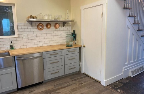 Anaconda House | Elegance Redefined - A Classic Victorian Home with Modern Amenities