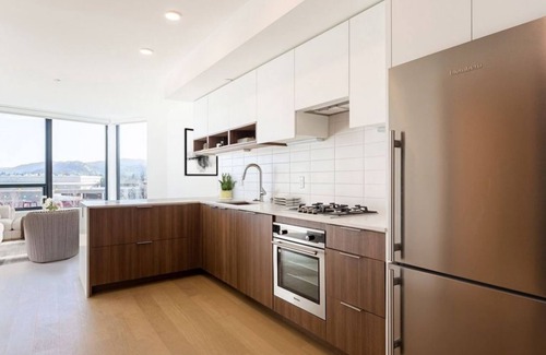 Walnut Creek Condo | Elegant 1BR Condo at The Rise Walnut Creek