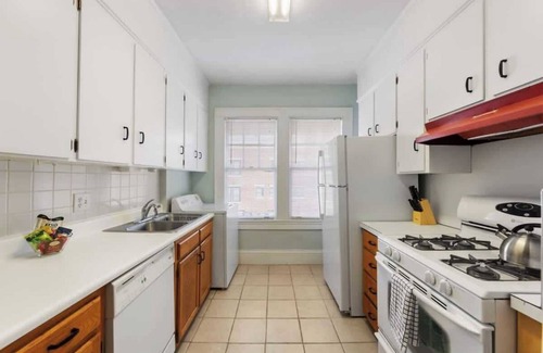 Charlotte Condo | Elegant 1BR King Condo | Elizabeth-Plaza Midwood