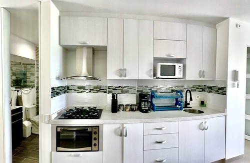 Cali Apartment | Elegant 2 Bedroom Apt Near CQB, Imbanaco, Tequendama Shopping Areas, Wifi & AC,