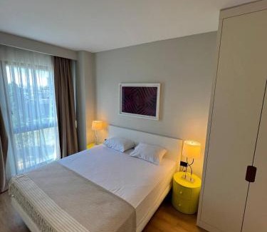 Bagcilar Apartment | Elegant 2BR 2BA in Top Spot