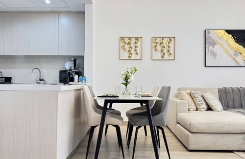 Abu Dhabi Apartment | Elegant 2BR Luxury Apartment | Prime Yas Island