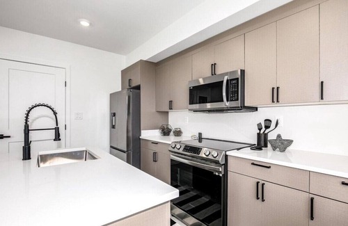 Brookland Bed & Breakfast | Elegant 2BR with Stunning City Views in DC