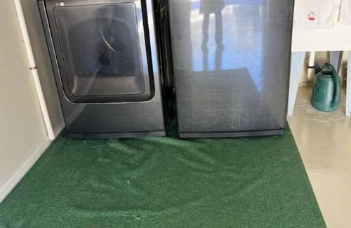 Hudson House | Elegant, 3 bedroom-vacation home.