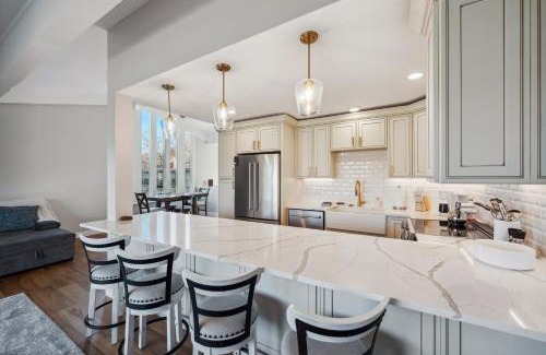 Lake Geneva Apartment | Elegant 4-Season Lake Geneva Condo with Fireplace!