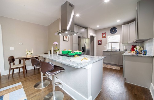 Cole House | Elegant and Bright 4BR Home near DTWN and RiNo