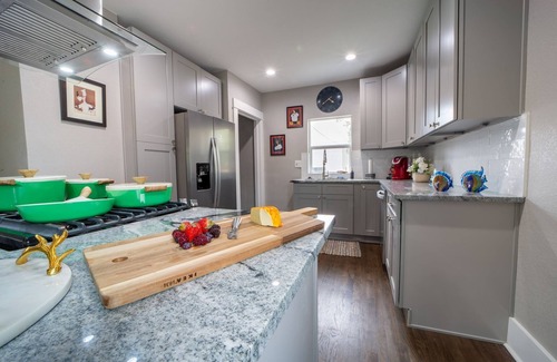 Cole House | Elegant and Bright 4BR Home near DTWN and RiNo