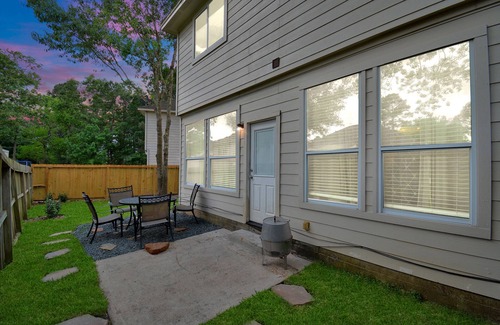 Conroe House | Elegant and Cozy 3 Bed Room Conroe home