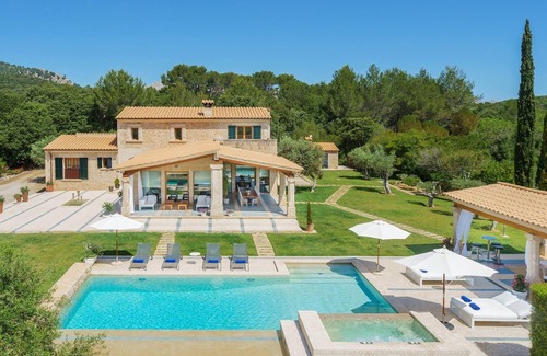 Pollensa Villa | Elegant and spacious luxury villa in Pollensa- directly rented from the owner