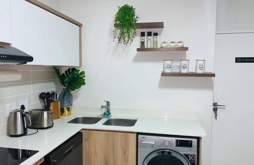 Tshwane Apartment | Elegant Beach Resort Unit at the Blyde