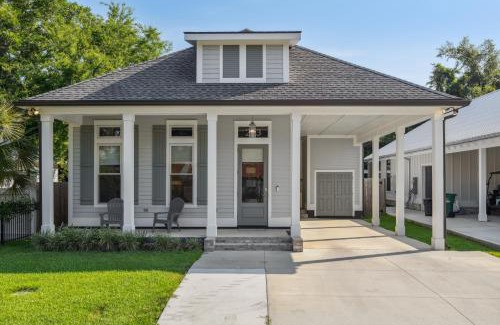 Bay St Louis House | Elegant Coastal Retreat