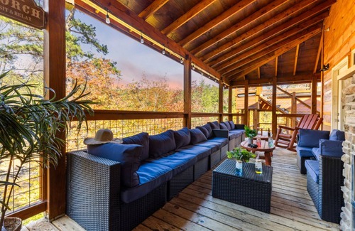 Pigeon Forge Cabin | Elegant Elite Estate By Ghosal Luxury Lodging