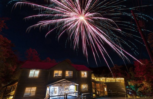 Pigeon Forge Cabin | Elegant Elite Estate By Ghosal Luxury Lodging