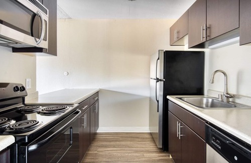 Foster City Apartment | Elegant Foster City 1BR w/Gym, Pool, W/D, near highways, by Blueground