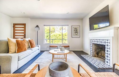 Bixby Knolls House | Elegant Long Beach Getaway - 2 Units & Patio