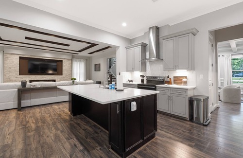 Weddington House | Elegant-Luxe Mountain style- 5 Kings- South CLT