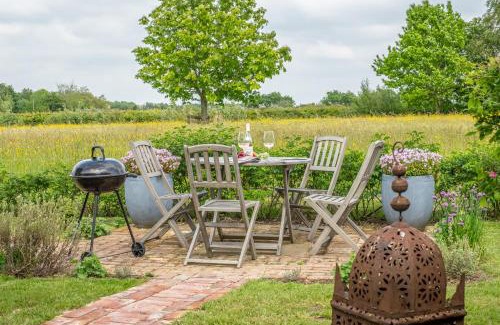 Ipswich House | Elegant luxurious cottage - The Dove House