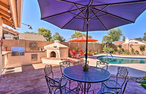 Tierra Norte House | Elegant Peoria Home Pool, Putting Green, Fire Pit