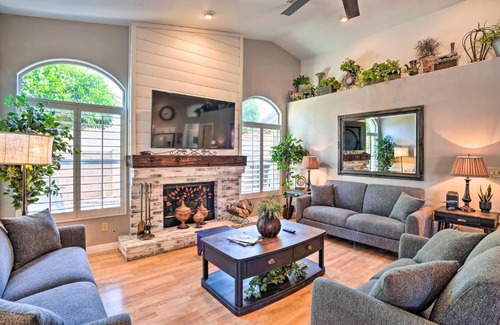 Tierra Norte House | Elegant Peoria Home Pool, Putting Green, Fire Pit