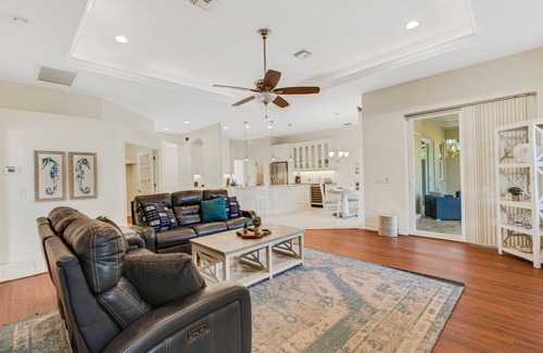 Bee Ridge House | Elegant Pool Home in Sarasota by Siesta Key Beach