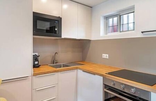 Urbanizacion Pinos Verdes Apartment | Elegant Studio with Balcony, Pool & Parking