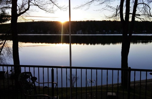 Milton House | Elegant Waterfront Cottage with Private Dock