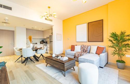 Abu Dhabi Apartment | Elegant Yas Retreat - 5 min from Ferrari, SeaWorld, Formula 1, Warner Bros, Etihad Arena - Heart of Waters Edge - Waterfront Community