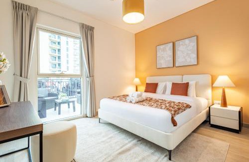 Abu Dhabi Apartment | Elegant Yas Retreat - 5 min from Ferrari, SeaWorld, Formula 1, Warner Bros, Etihad Arena - Heart of Waters Edge - Waterfront Community