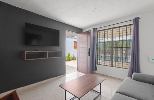 Merida House | Elegante Casa Completa. Merida, Yucatan/House MR