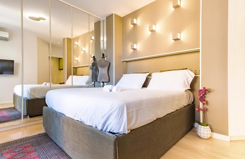 Repubblica Apartment | Elegantis Penthouse in the Heart of Rome With Private Terrace and View