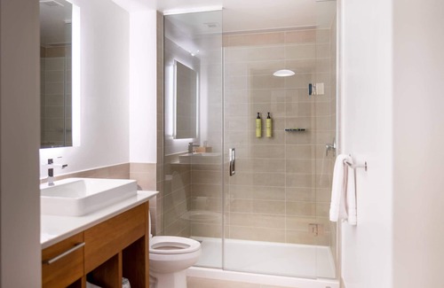 Irvine Business Complex Hotel | Element Irvine