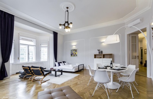 Inner City Budapest Apartment | Elisabeth Deco Suite, WiFi, AC on 78 sq.meters 1 BR, 2 BA in the Downtown