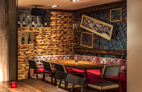 Old Town Hotel | Elisso