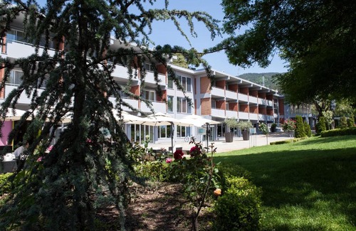 Old Town Hotel | Elisso