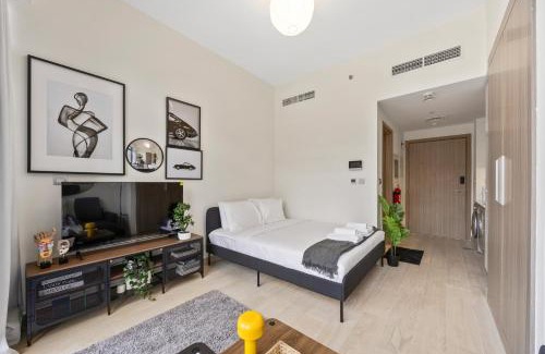 Dubai Apartment | Elite Escape - Boho Getaway in Azizi Riviera 16