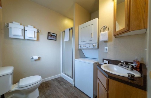 Orick House | Elk Meadow Cabins 9B Prairie Creek - Single Room