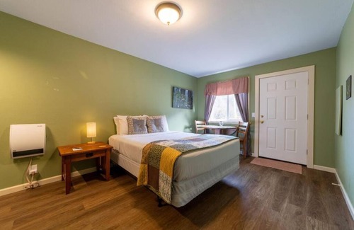 Orick House | Elk Meadow Cabins 9B Prairie Creek - Single Room