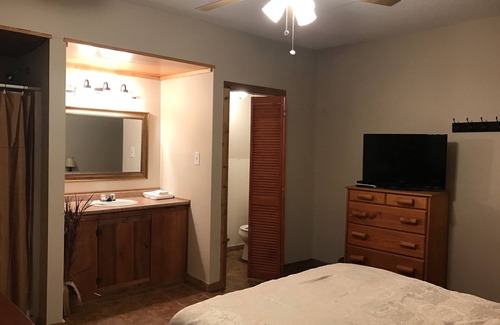 Shoals Cabin | Elk Ridge Ranch-French Lick-Family Reunions Corporate Retreats, Private Parties