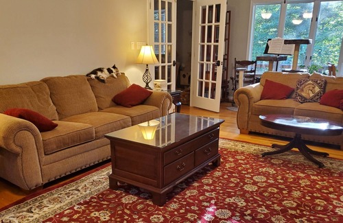 Granite House | Ellicott City Colonial / 45% Monthly Discounts