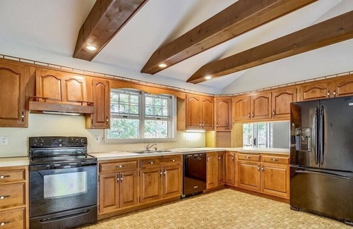 Granite House | Ellicott City Colonial / 45% Monthly Discounts