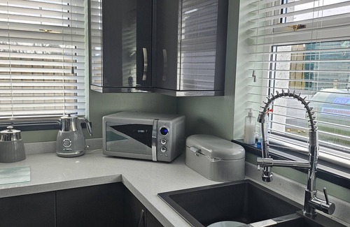 Enniskillen House | ELLIEMAY'S 4 BEDROOM SELFCATERING HOLIDAY HOME WITH 6 SEATER HOT TUB