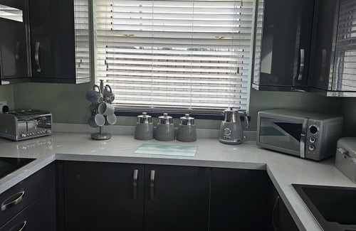 Enniskillen House | ELLIEMAY'S 4 BEDROOM SELFCATERING HOLIDAY HOME WITH 6 SEATER HOT TUB
