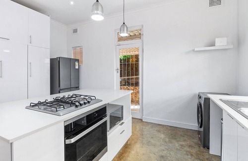 Durban North House | Ellis Park Drive 87 - Five Bedroom House, Sleeps 10