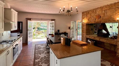 Dullstroom Villa | Elm Tree House - Dullstroom - holiday home