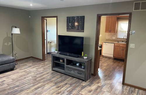 Jefferson City House | Elm Tree Oasis, 3-bedroom house in charming Jefferson City with AC, WiFi.