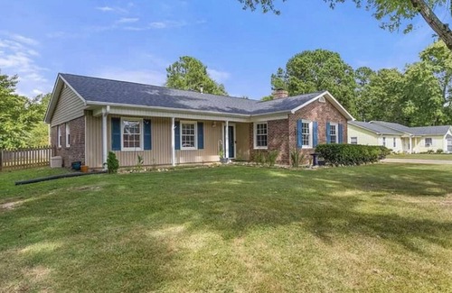 Elon House | Elon Getaway