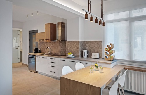 Halepa Villa | Elvina City Maizonette House with private solar heated pool